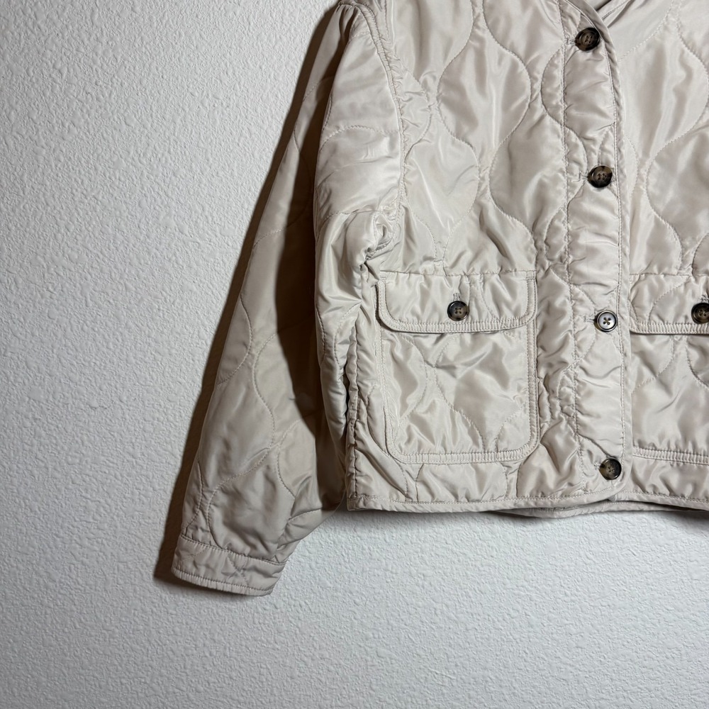H&M By Divided Quilted Jacket Womens Small Beige V Neck Button Front Insulated - Picture 6 of 10